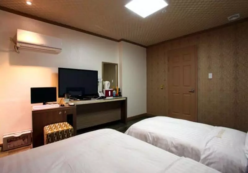 Fotos del hotel Chuncheon Tourist:  2