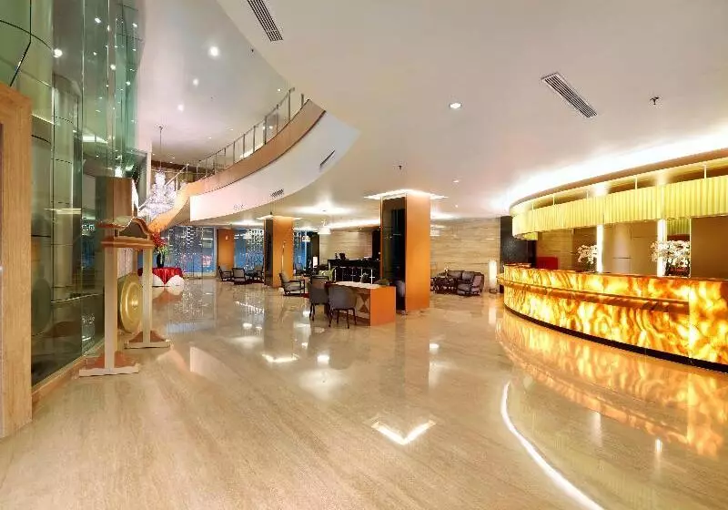 Fotos del hotel Golden City  And Convention Center:  11