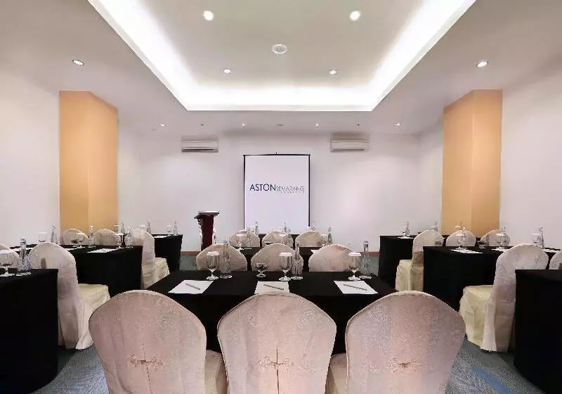 Fotos del hotel Golden City  And Convention Center:  13