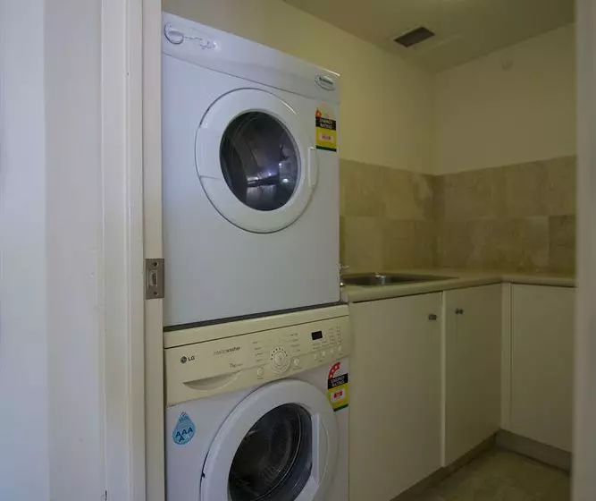 Fotos del hotel Surfers Mayfair:  15