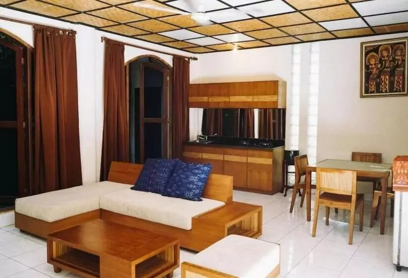 Fotos del hotel Villa Puri Royan:  11