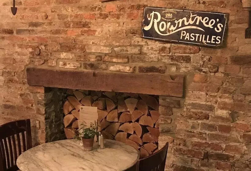 Fotos del hotel Galtres Lodge  & Restaurant:  22