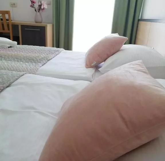 Fotos del hotel Dina:  21