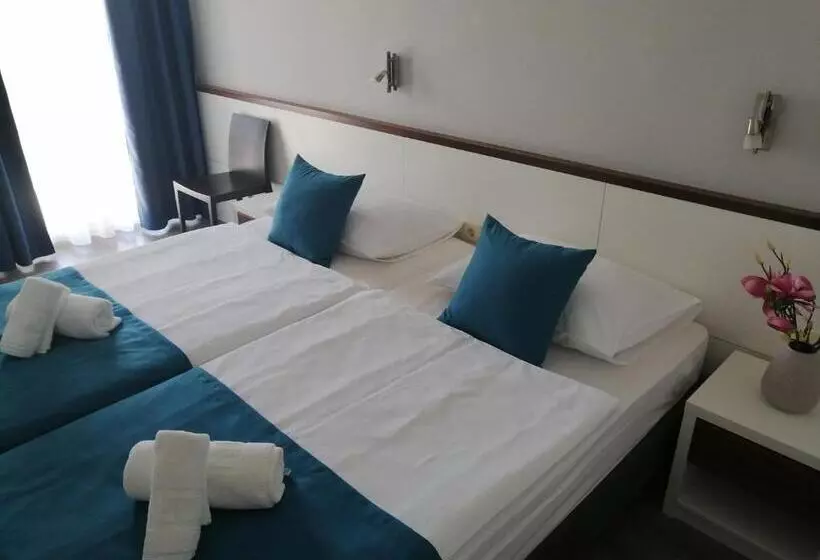 Fotos del hotel Dina:  8