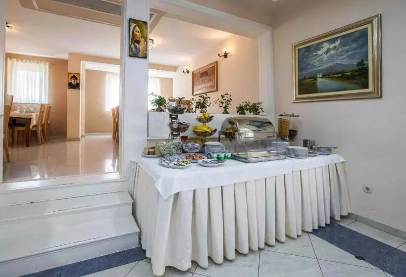 Fotos del hotel Dina:  3