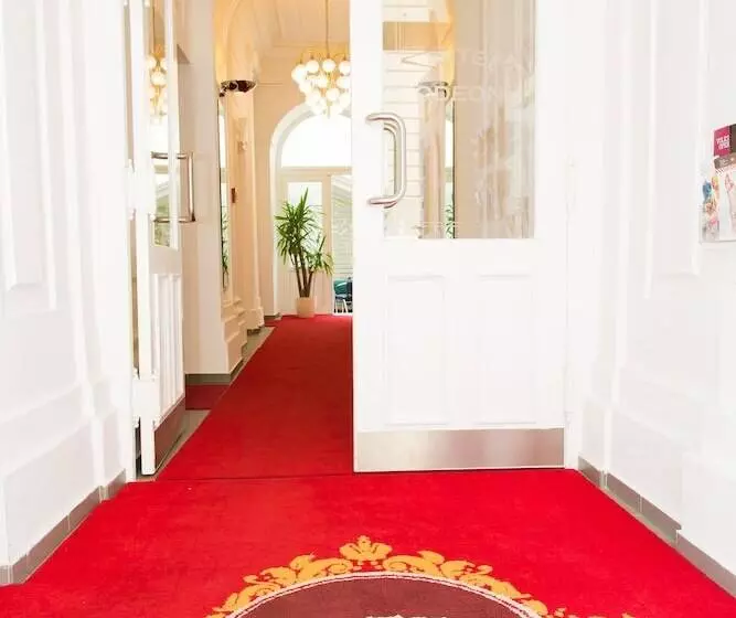 Fotos del hotel Odeon:  8