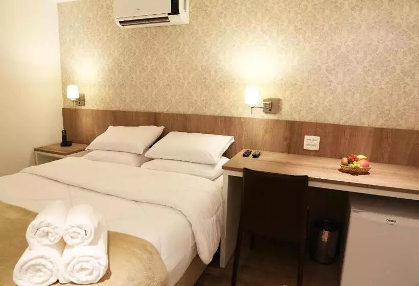 Fotos del hotel Sant  Martre:  5