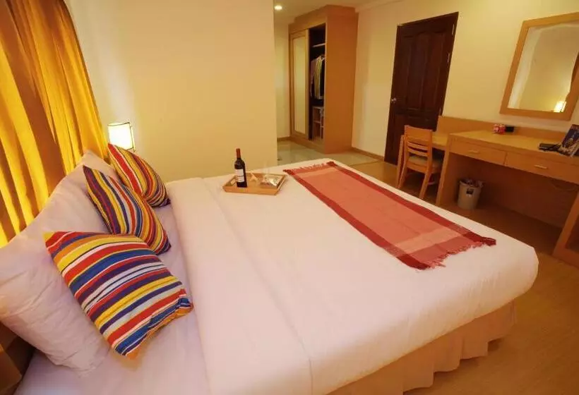 Fotos del hotel Three Seasons Place:  15