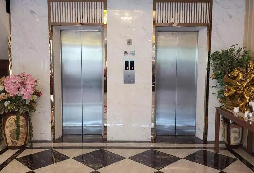 Fotos del hotel Three Seasons Place:  10