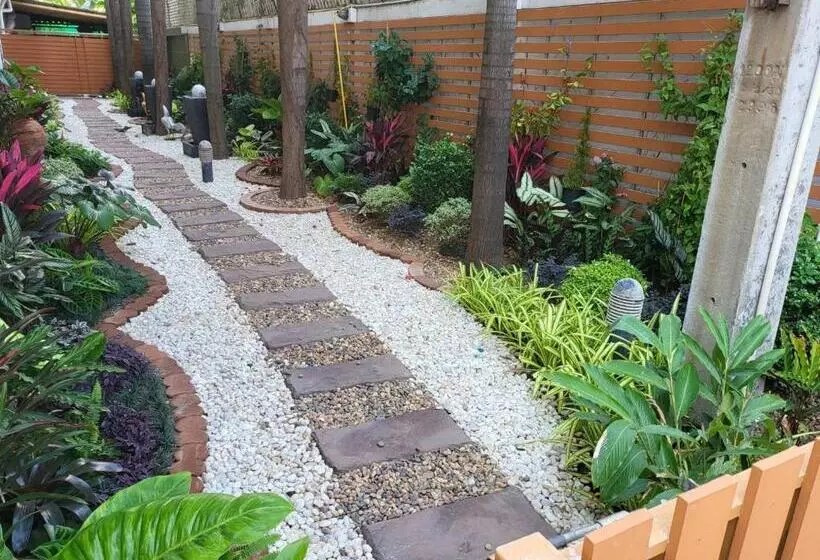 Fotos del hotel Three Seasons Place:  13