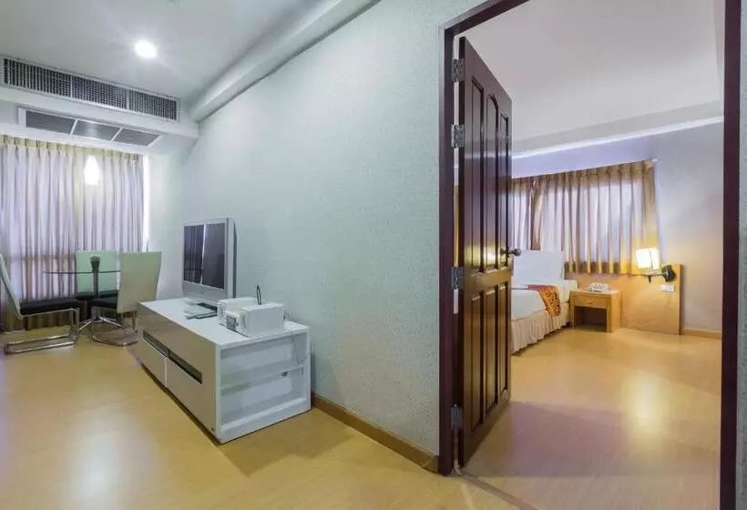 Fotos del hotel Three Seasons Place:  23