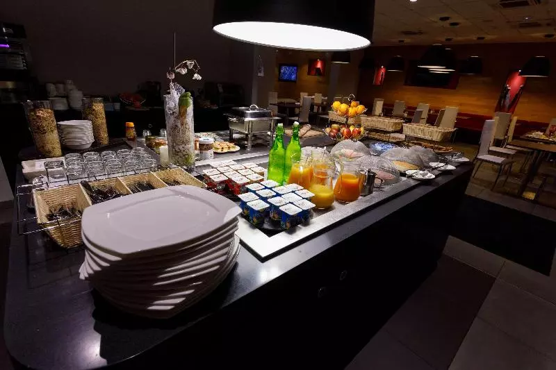 Fotos del hotel Tulip Inn Sainte Clotilde:  22