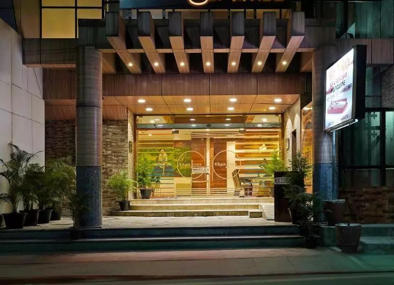 Fotos del hotel Ekaa:  7