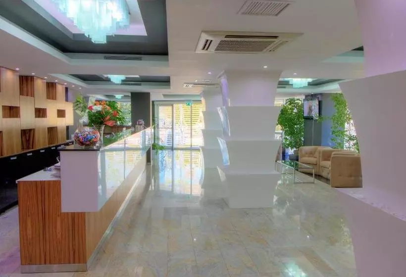 Fotos del hotel Oltenia:  3