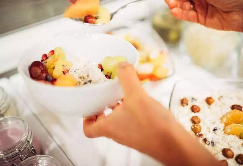 Fotos del hotel Harry S Home  & Apartments:  3