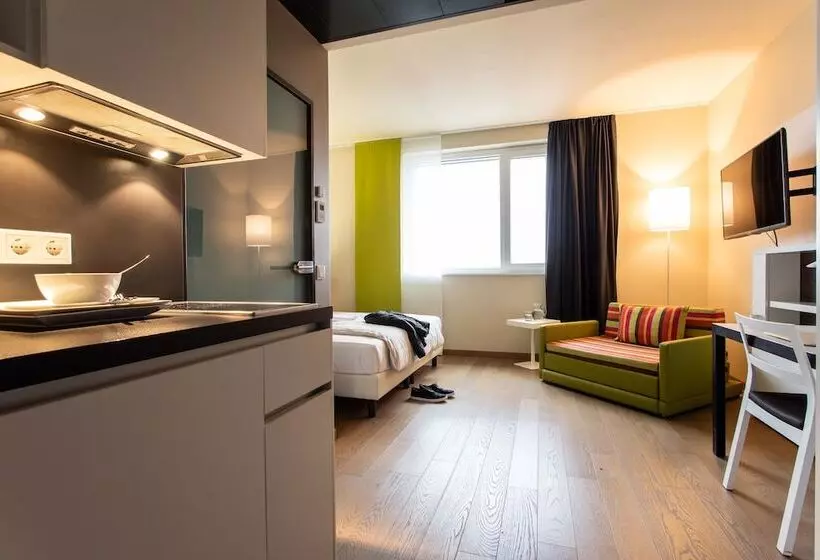 Harry S Home  & Apartments