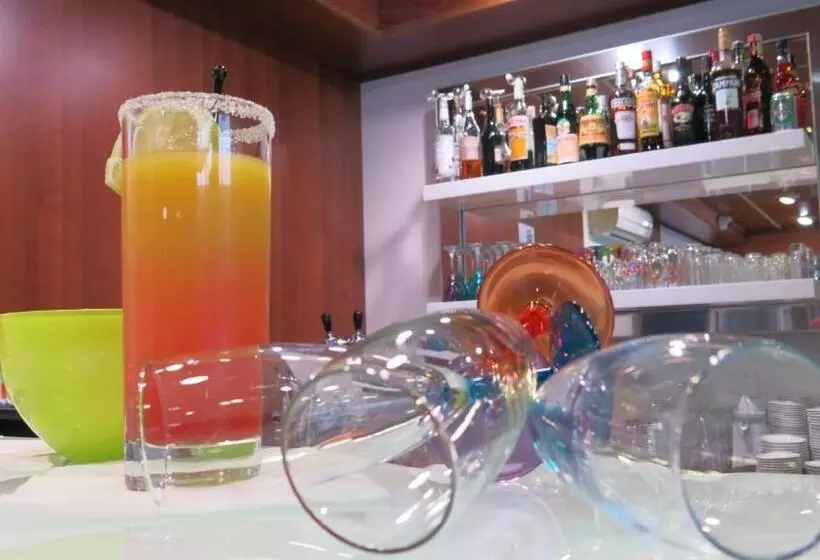 Fotos del hotel Hôtel La Source:  15