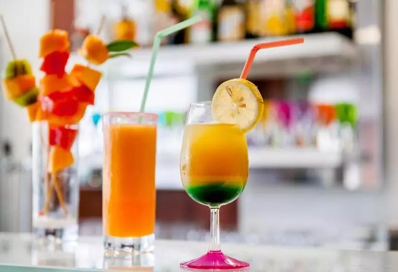 Fotos del hotel Hôtel La Source:  21