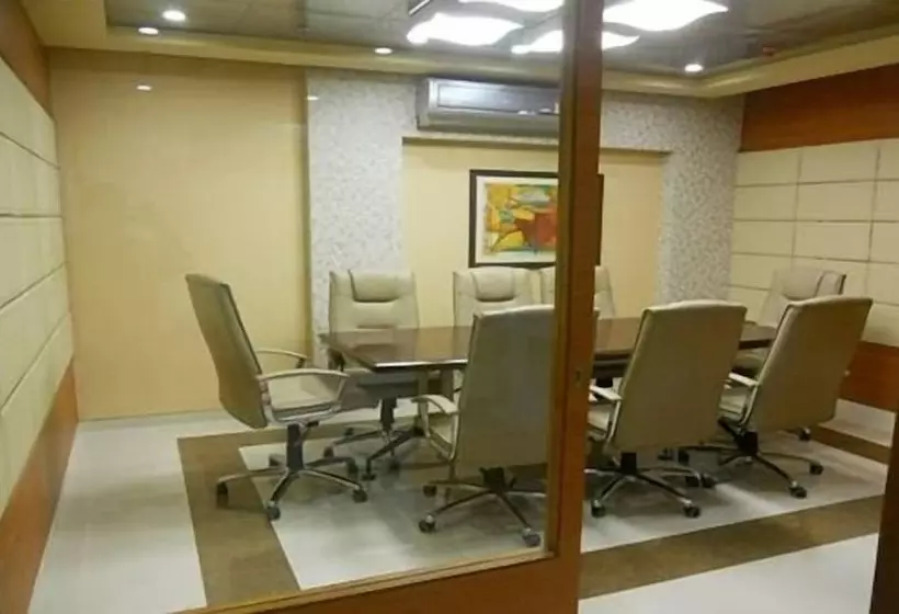 Fotos del hotel Treebo Tryst Metropolis Hyderabad:  6