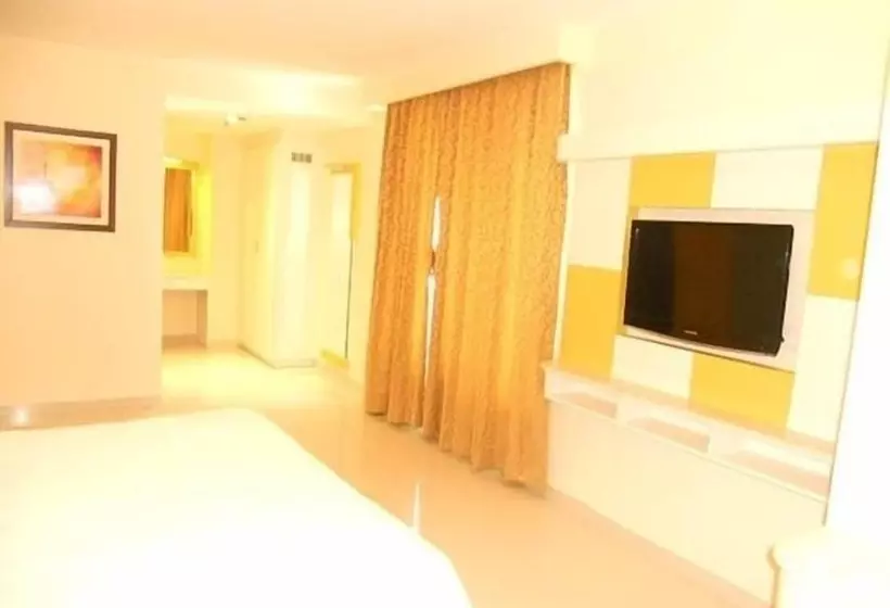 Fotos del hotel Treebo Tryst Metropolis Hyderabad:  8