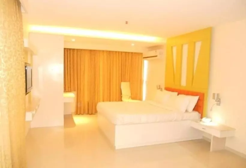 Fotos del hotel Treebo Tryst Metropolis Hyderabad:  2