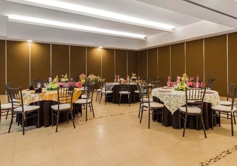 Fotos del hotel Yes Inn Nuevo Veracruz:  19