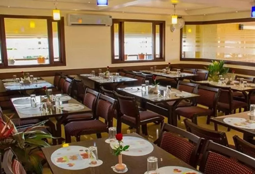 Fotos del hotel Capital O75673 Sri Krishna S Suites:  4