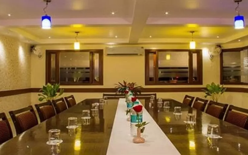 Fotos del hotel Capital O75673 Sri Krishna S Suites:  11