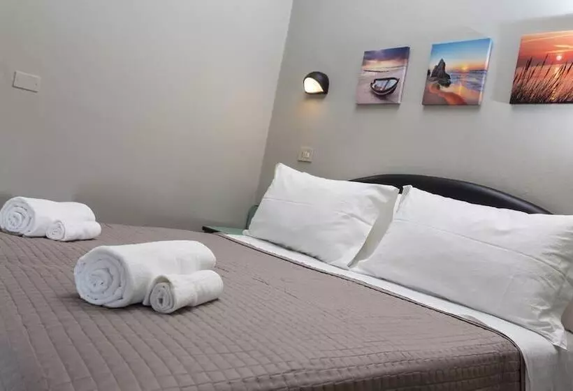 Fotos del hotel Mediterraneo:  8