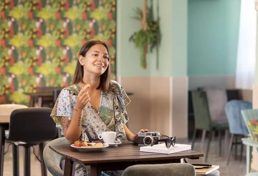 Fotos del hotel Mediterraneo:  13