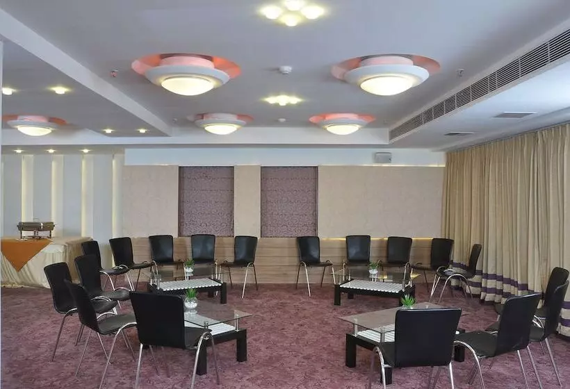 Fotos del hotel Niharika:  4