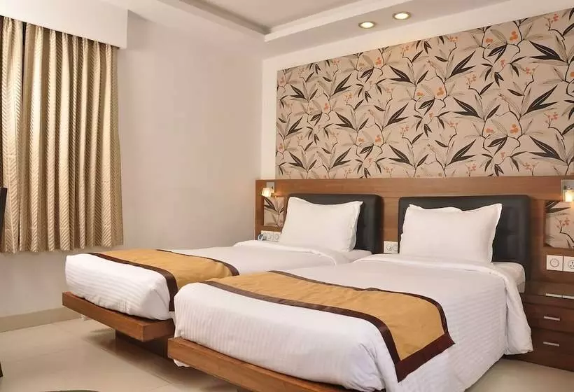 Fotos del hotel Niharika:  18