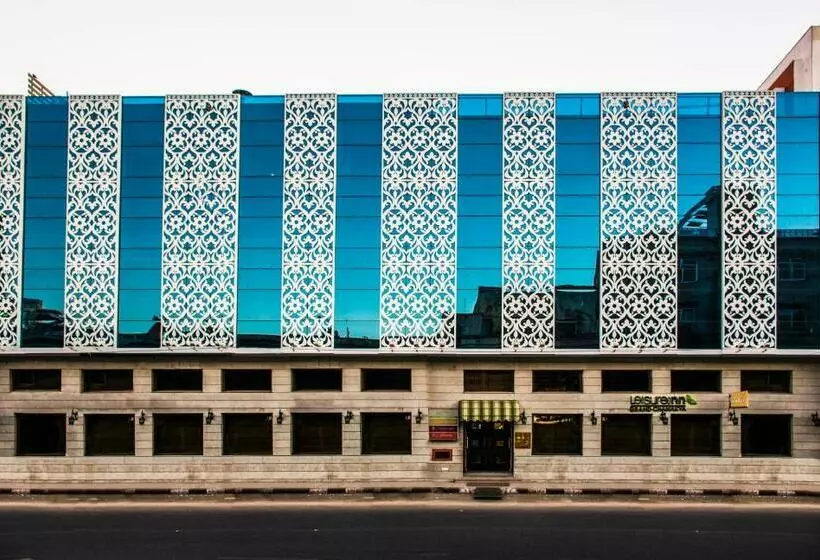 Leisure Inn Grand Chanakya