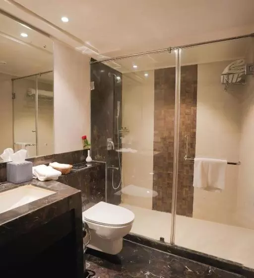 Fotos del hotel Leisure Inn Grand Chanakya:  12