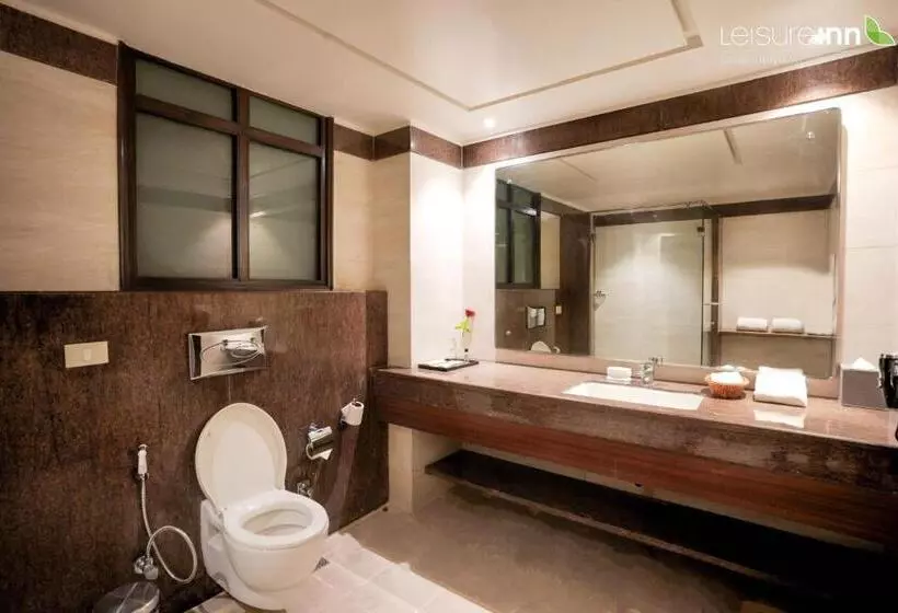 Fotos del hotel Leisure Inn Grand Chanakya:  24