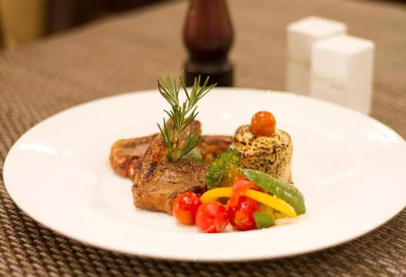 Fotos del hotel Leisure Inn Grand Chanakya:  17