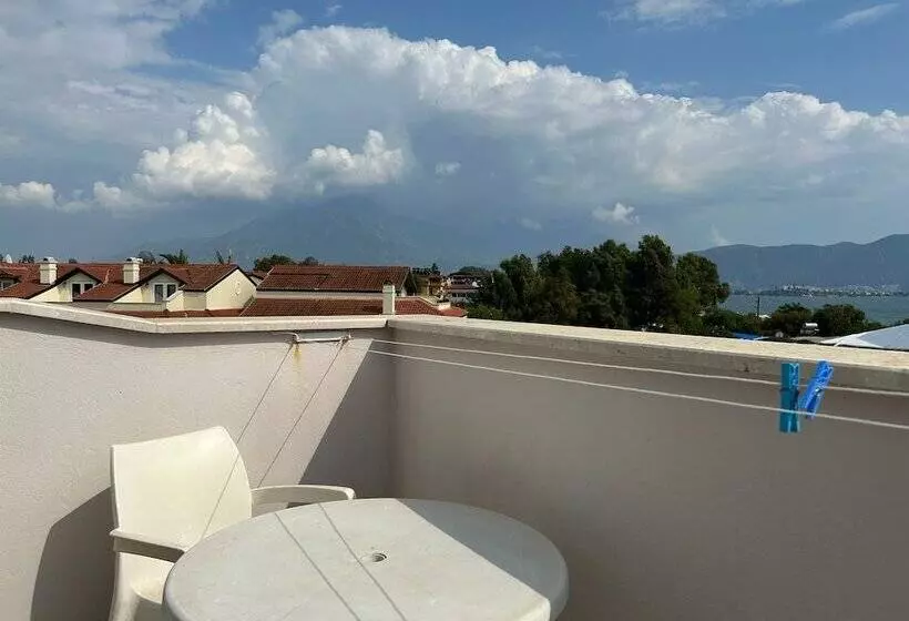 Fotos del hotel Daphne Residence:  14