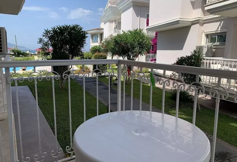 Fotos del hotel Daphne Residence:  6