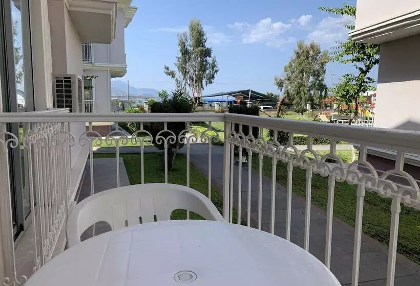 Fotos del hotel Daphne Residence:  21