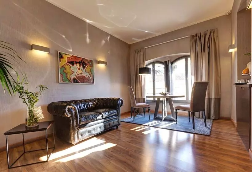 Fotos del hotel Dharma Luxury:  2