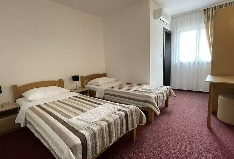 Fotos del hotel Ivona:  2