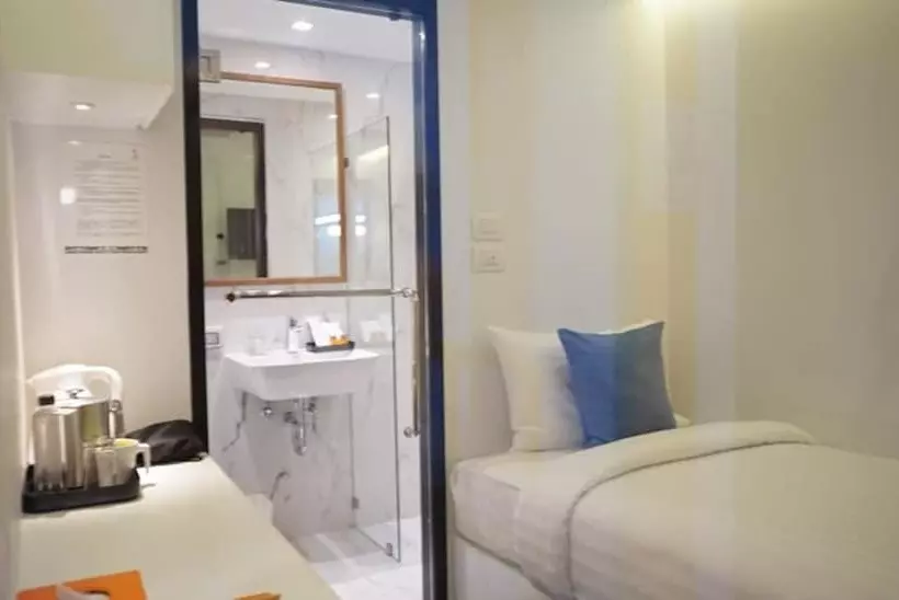 Fotos del hotel S Box Sukhumvit   Sha Extra Plus:  10