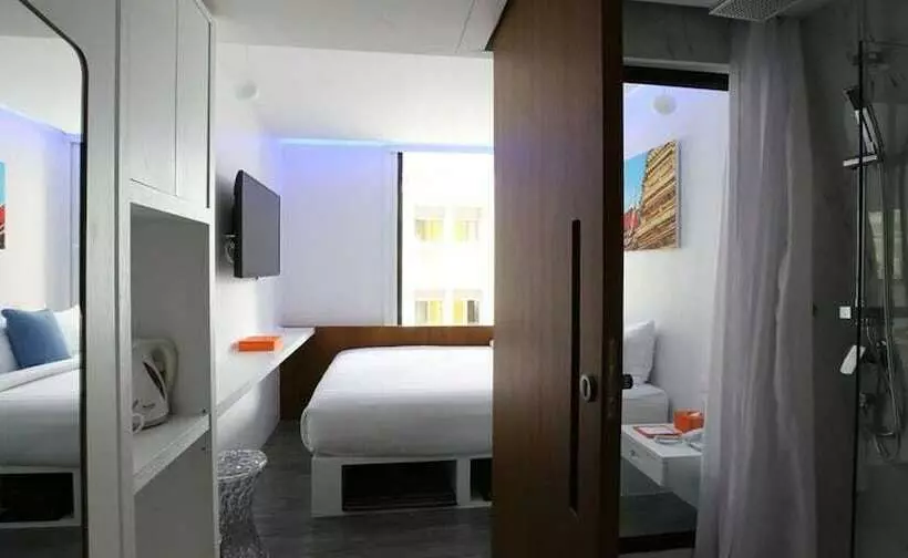 Fotos del hotel S Box Sukhumvit   Sha Extra Plus:  2