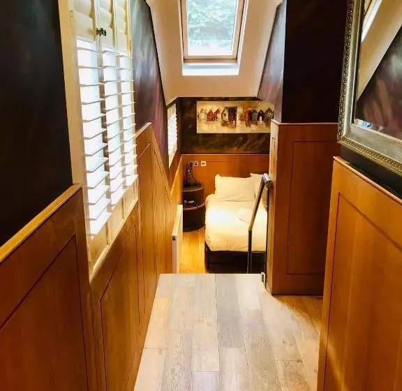 Fotos del hotel The Melville Rooms & Suites  London:  4