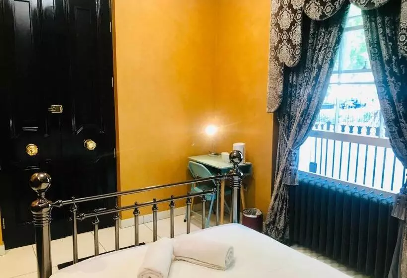 Fotos del hotel The Melville Rooms & Suites  London:  7