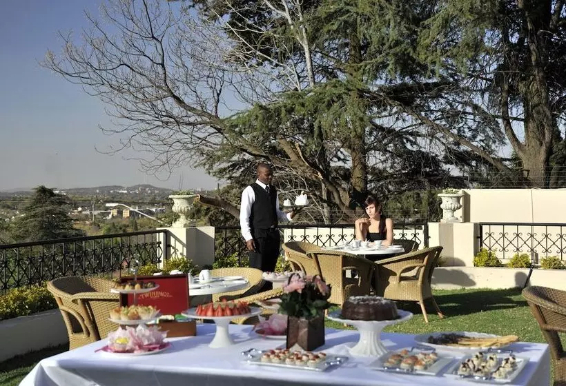 Fotos del hotel 131 On Herbert Baker Street:  6