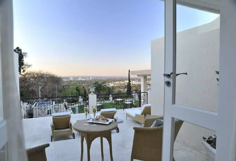 Fotos del hotel 131 On Herbert Baker Street:  13