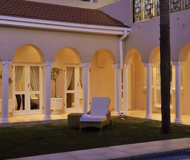 Fotos del hotel 131 On Herbert Baker Street:  25