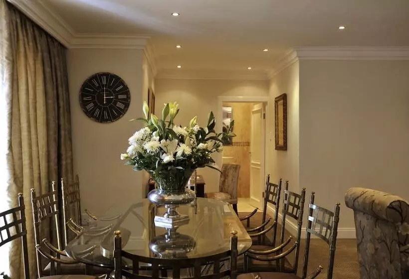 Fotos del hotel 131 On Herbert Baker Street:  11