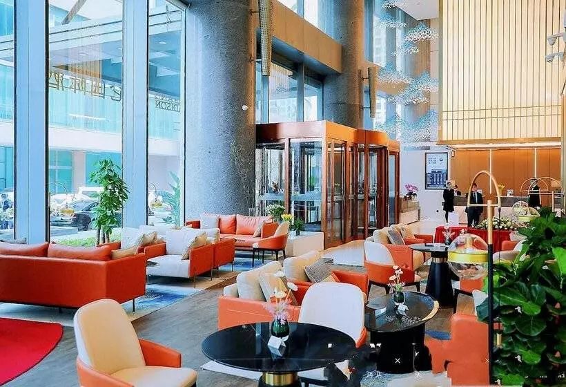 Fotos del hotel Grand Madison Qingdao Harbourview Central:  2